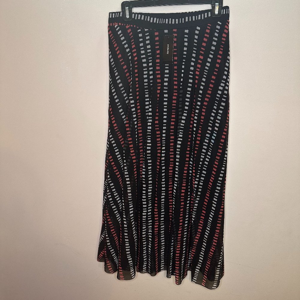 NWT Lightweight Midi Skirt